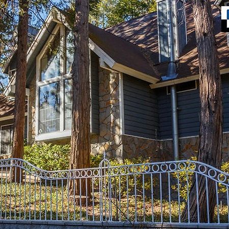 Chateau Bernina Lake Arrowhead Exterior photo