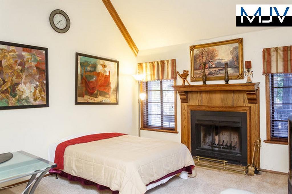 Chateau Bernina Lake Arrowhead Exterior photo